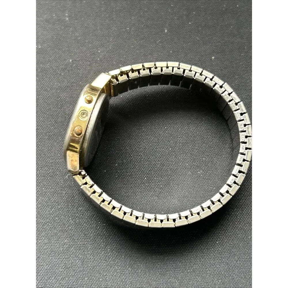 Vintage Cariole Solar Quartz Watch
